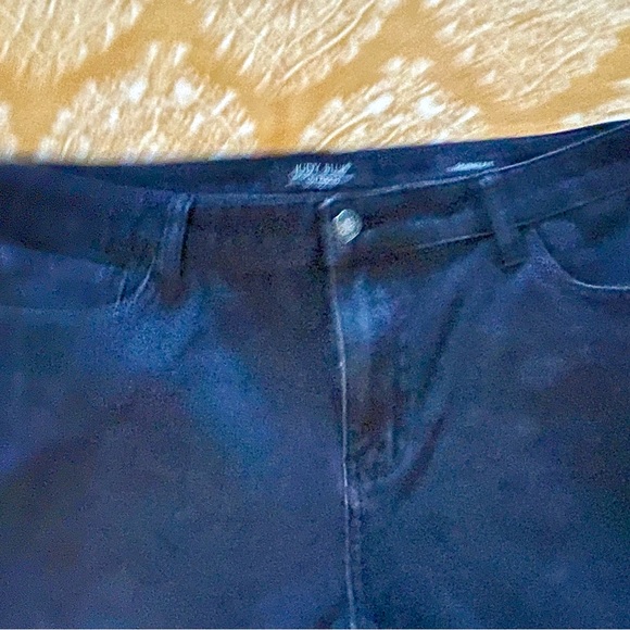 Judy Blue black denim cropped jeans  size 15/32 skinny fit - Picture 2 of 5
